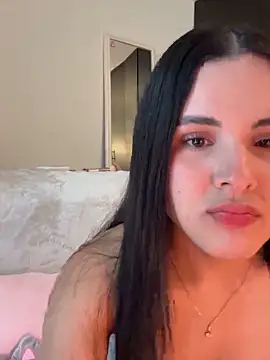 Snapshot of IvyValentine chatting on February 18, 2026, 7:21 pm IvyValentine online show from February 18, 2026, 7:21 pm