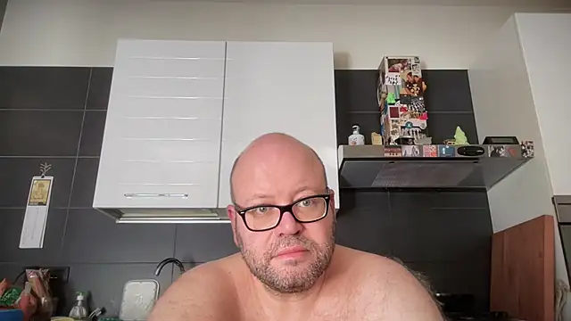 Snapshot of theitalianbear chatting on July 1, 2026, 6:36 am theitalianbear online show from July 1, 2026, 6:36 am