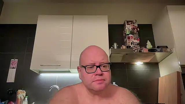 theitalianbear online show from April 24, 2026, 6:43 pm