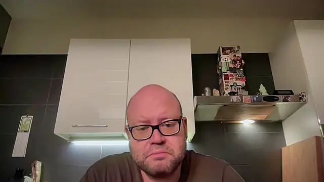 theitalianbear online show from May 5, 2026, 1:52 am