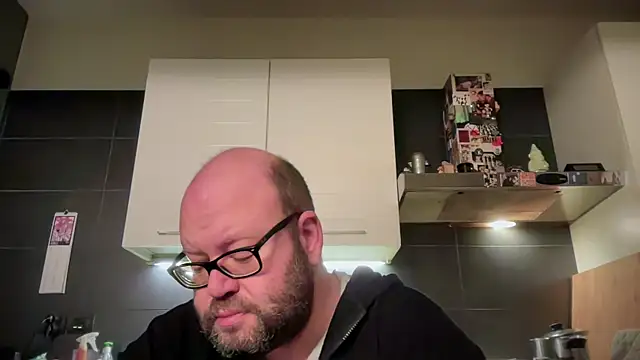 theitalianbear online show from April 23, 2026, 3:13 am