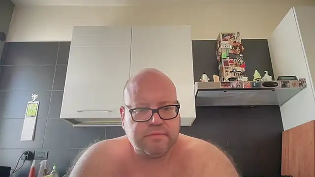 theitalianbear online show from May 26, 2026, 8:23 am