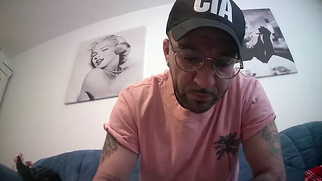 MagicStickBoy online show from April 10, 2026, 10:44 am