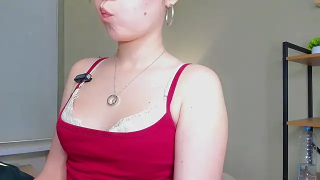 Snapshot of Cuteshyboo chatting on July 29, 2026, 4:28 pm Cuteshyboo online show from July 29, 2026, 4:28 pm