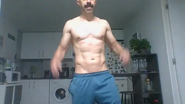 Lucasferx online show from July 31, 2026, 5:07 am