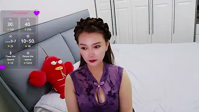 LucyLin-d2 online show from July 27, 2026, 7:48 am