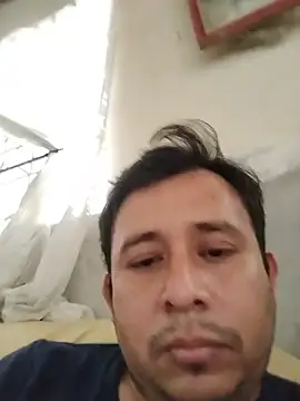 Snapshot of Eder1290 chatting on July 30, 2026, 6:18 pm Eder1290 online show from July 30, 2026, 6:18 pm