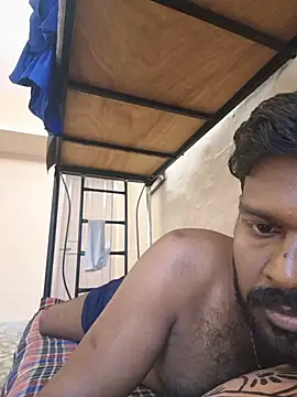 Snapshot of Vijayanbigc chatting on August 3, 2026, 12:22 pm Vijayanbigc online show from August 3, 2026, 12:22 pm