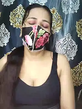Sexy bhabhi Divya online show from August 4, 2026, 4:33 pm