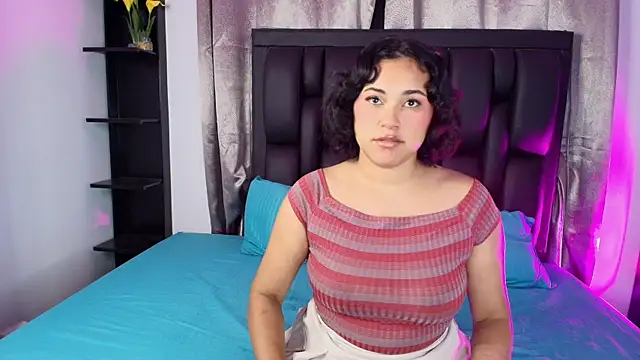 Snapshot of Nattasha_Black chatting on August 4, 2026, 11:59 am Nattasha Black online show from August 4, 2026, 11:59 am