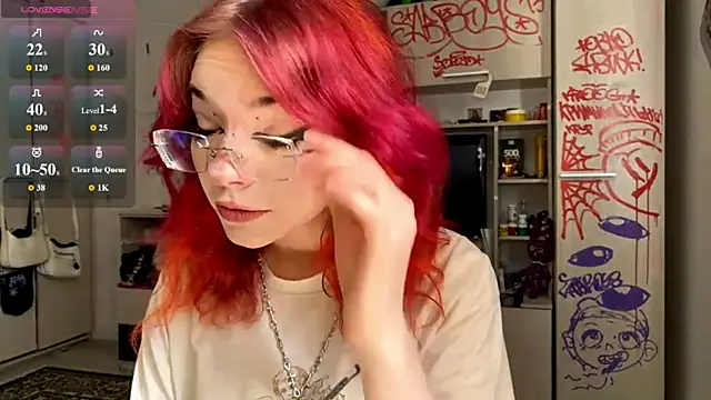 RedKittySquirrel online show from August 2, 2026, 8:01 am