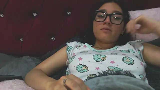 Chloe Maddison online show from August 3, 2026, 5:26 am