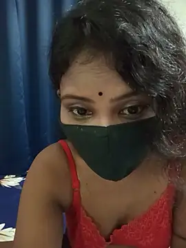 Snapshot of rossy_baby chatting on August 3, 2026, 1:03 am rossy baby online show from August 3, 2026, 1:03 am