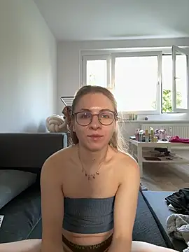 Amelie wild online show from August 2, 2026, 3:53 pm