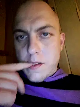Snapshot of alex_you chatting on August 2, 2026, 12:42 am alex you online show from August 2, 2026, 12:42 am