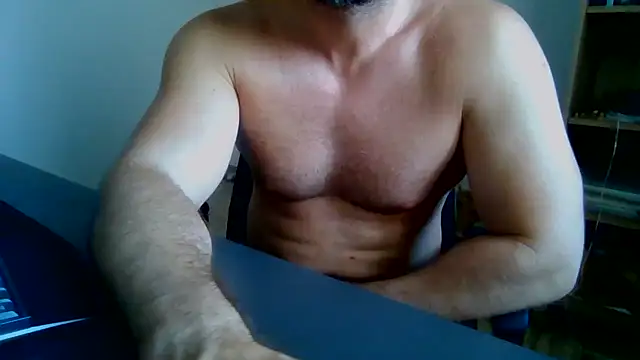 Snapshot of trencoxx chatting on August 7, 2026, 12:22 pm trencoxx online show from August 7, 2026, 12:22 pm