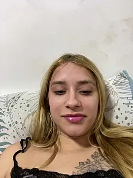 Snapshot of Barbie107 chatting on August 4, 2026, 1:37 pm Barbie107 online show from August 4, 2026, 1:37 pm