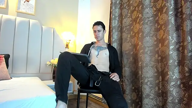 Snapshot of ClarkKush chatting on August 5, 2026, 8:25 pm ClarkKush online show from August 5, 2026, 8:25 pm
