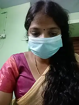 Snapshot of kavihotty chatting on August 7, 2026, 6:14 pm kavihotty online show from August 7, 2026, 6:14 pm