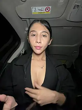 imalexaherrera online show from August 6, 2026, 12:49 am
