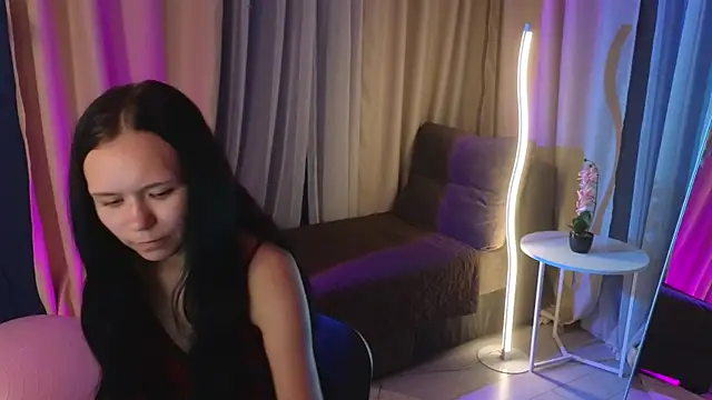 kira bliss online show from August 7, 2026, 1:55 am