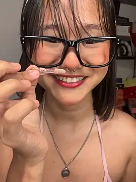 Snapshot of ivi_sunny chatting on August 7, 2026, 1:55 am ivi sunny online show from August 7, 2026, 1:55 am