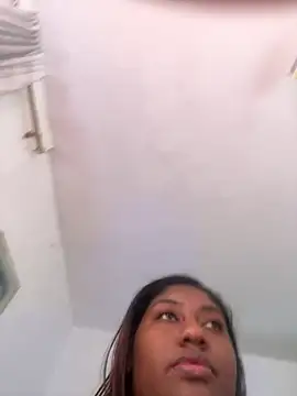 Snapshot of Abrilcastro chatting on August 7, 2026, 2:56 pm Abrilcastro online show from August 7, 2026, 2:56 pm