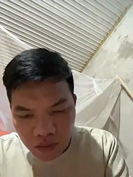 Snapshot of yangloc chatting on August 7, 2026, 10:43 am yangloc online show from August 7, 2026, 10:43 am