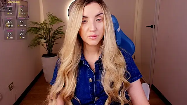 White F0x online show from August 8, 2026, 3:24 am