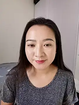 yumo777 online show from August 10, 2026, 2:07 am