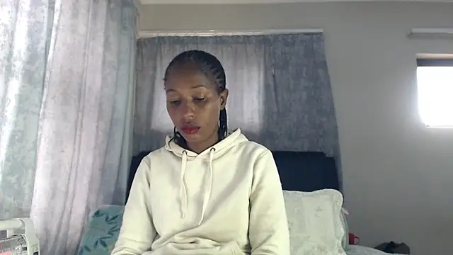 leanna23 online show from April 23, 2026, 1:02 pm
