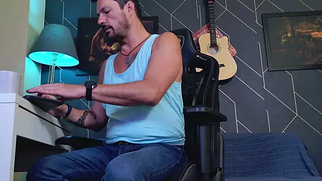 ChrisKox online show from February 18, 2026, 7:28 am