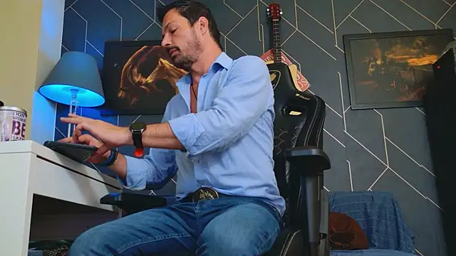 ChrisKox online show from October 2, 2025, 8:12 pm