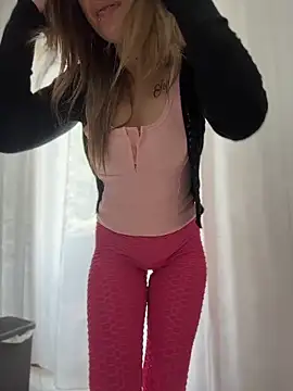 sexylenia online show from May 18, 2026, 1:16 pm