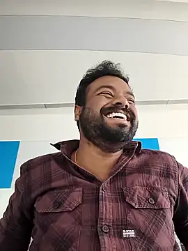 Snapshot of mikki1355 chatting on March 1, 2026, 7:52 am mikki1355 online show from March 1, 2026, 7:52 am