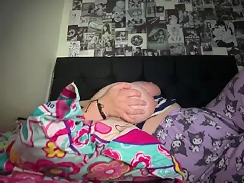 aliceayres797 online show from February 3, 2026, 2:53 am