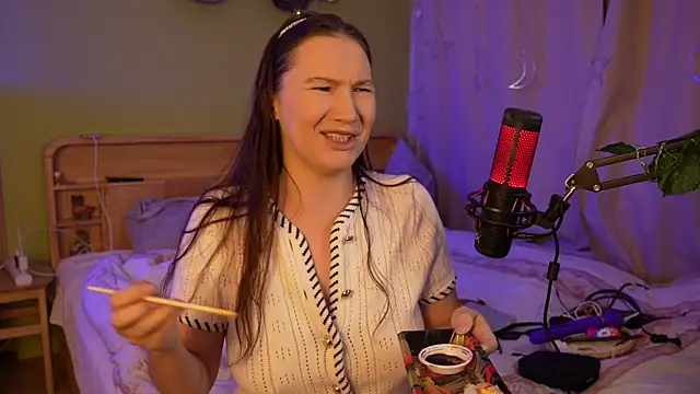 Snapshot of Gessifossa chatting on October 14, 2025, 3:12 pm Gessifossa online show from October 14, 2025, 3:12 pm