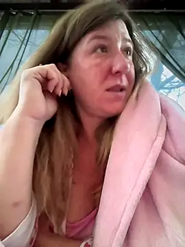 Snapshot of Natali_UA chatting on November 13, 2025, 5:22 am Natali UA online show from November 13, 2025, 5:22 am