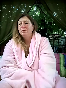 Snapshot of Natali_UA chatting on October 5, 2025, 4:25 am Natali UA online show from October 5, 2025, 4:25 am