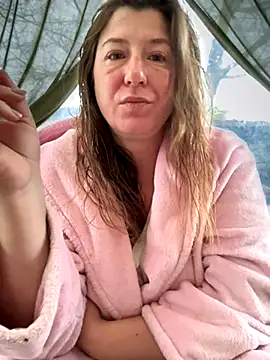 Snapshot of Natali_UA chatting on November 7, 2025, 5:45 am Natali UA online show from November 7, 2025, 5:45 am