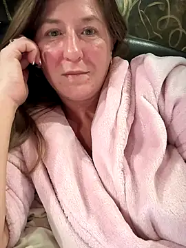 Snapshot of Natali_UA chatting on October 19, 2025, 6:21 pm Natali UA online show from October 19, 2025, 6:21 pm