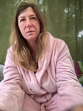 Snapshot of Natali_UA chatting on October 10, 2025, 6:47 am Natali UA online show from October 10, 2025, 6:47 am