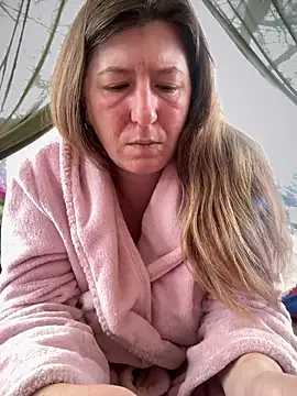 Snapshot of Natali_UA chatting on November 14, 2025, 6:17 am Natali UA online show from November 14, 2025, 6:17 am