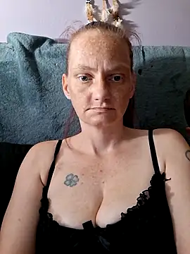 Snapshot of bam420bam chatting on May 28, 2026, 11:32 pm bam420bam online show from May 28, 2026, 11:32 pm