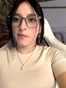 IsabelaGomez online show from January 29, 2025, 8:25 pm