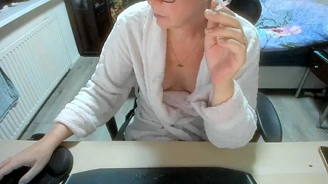 Snapshot of minoesje37 chatting on December 1, 2025, 8:53 pm minoesje37 online show from December 1, 2025, 8:53 pm