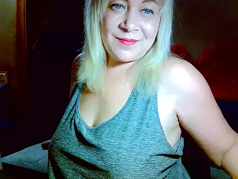 Snapshot of AgoniA7 chatting on March 26, 2026, 6:39 pm AgoniA7 online show from March 26, 2026, 6:39 pm