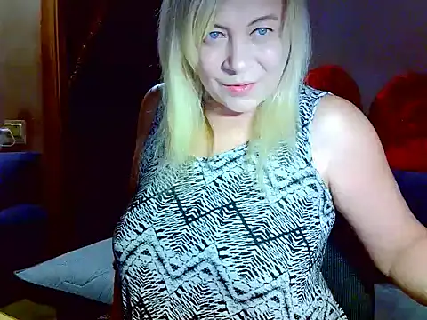 AgoniA7 online show from February 12, 2026, 6:51 pm