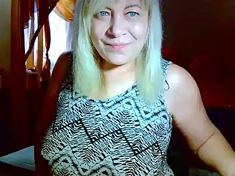 Snapshot of AgoniA7 chatting on April 5, 2026, 6:53 am AgoniA7 online show from April 5, 2026, 6:53 am