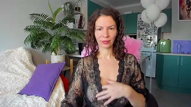 Snapshot of ChristinaGlory chatting on March 11, 2026, 5:34 am ChristinaGlory online show from March 11, 2026, 5:34 am